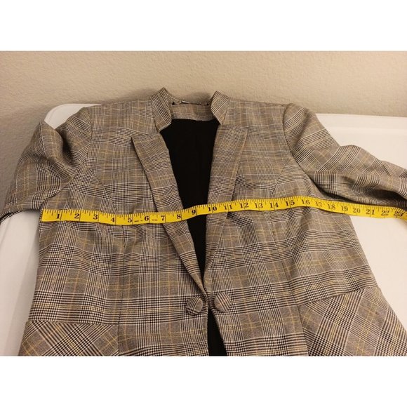 Women's White house Black market plaid Blazer W/ Pockets Size 12 - Picture 11 of 12